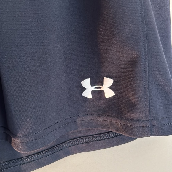 Under Armour Athletic Shorts with Elastic Waistband with String Tie - Picture 2 of 3